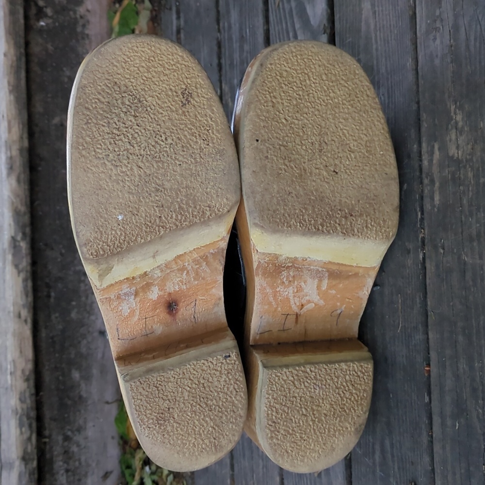 Multnomah Clogs - Picture 7 of 9